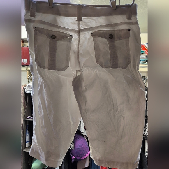 3/20$*Lee white capris size 14 petite - Picture 2 of 3